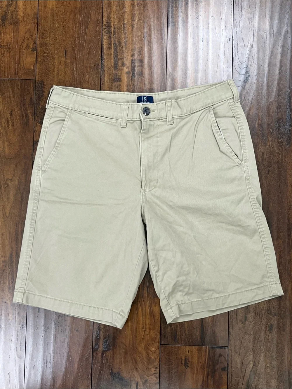 GEORGE Men’s Khaki Beige Shorts Flat Front Stretch 19” long Size 32